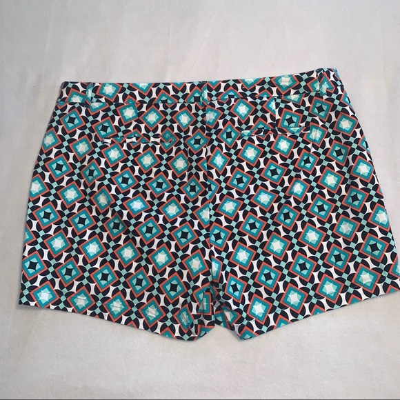 Crown & Ivy Curvy Geometric Mid Rise Shorts Navy/Coral/Teal Size 22W - Picture 4 of 7